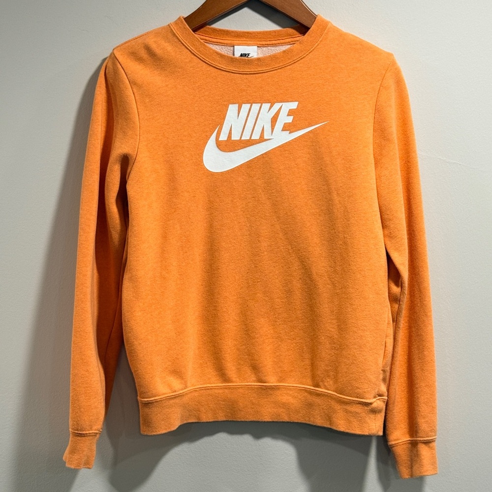 Nike Women’s Heather Orange Sweatshirt with White Logo Size XS - Picture 1 of 9